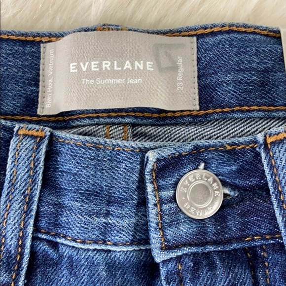 Everlane NWT Relaxed Straight Leg Distressed Jeans - Picture 10 of 16